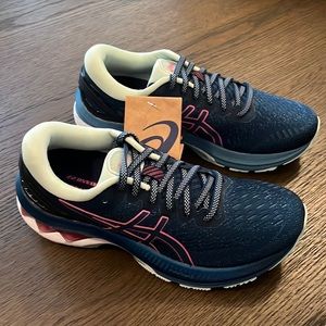 Women’s ASICS Gel Kayano 27